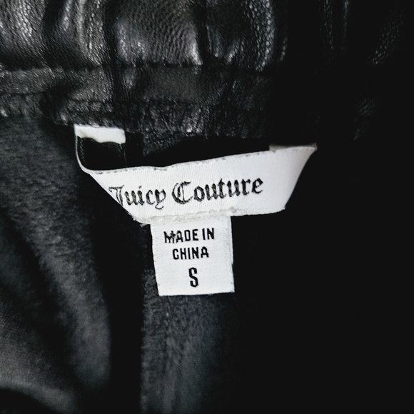 JUICY COUTURE | belted faux leather pleated foldover waist pants - Picture 6 of 10